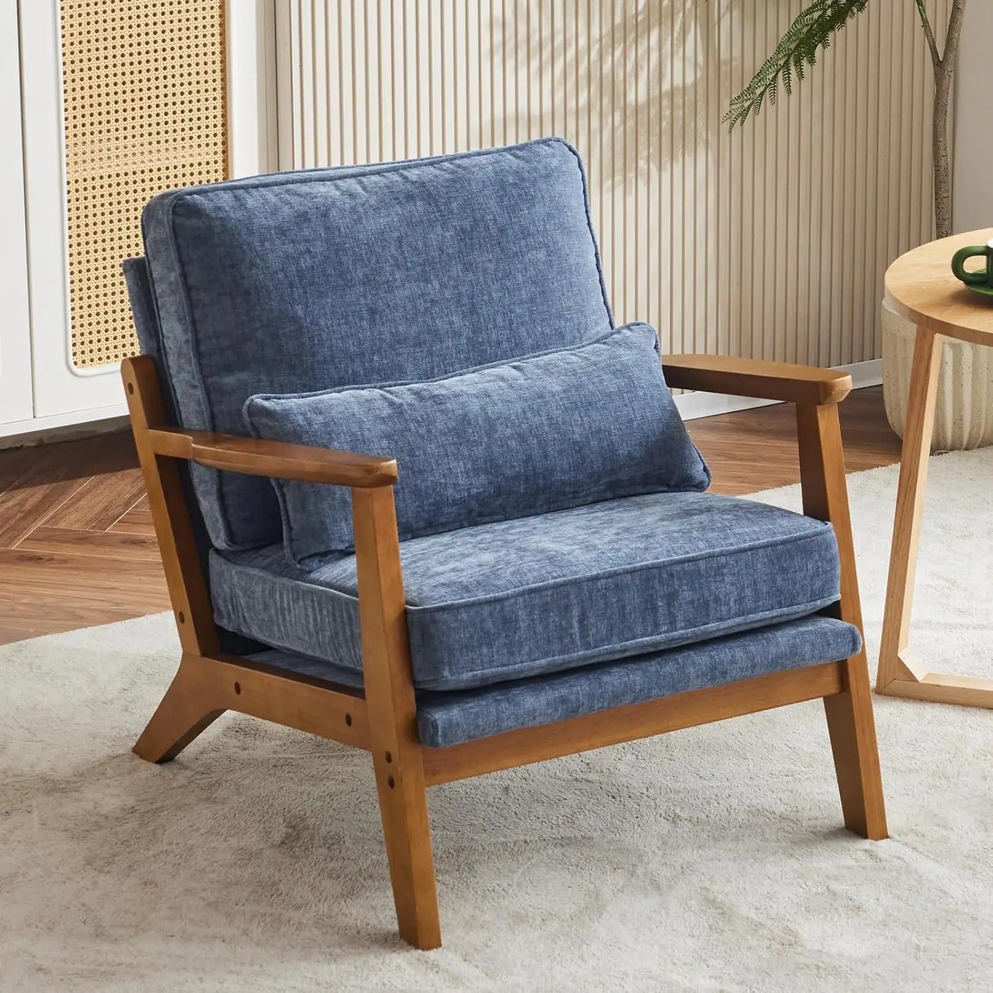 Mid-Century Modern Lounge Chair With Wide Armrests Fleece