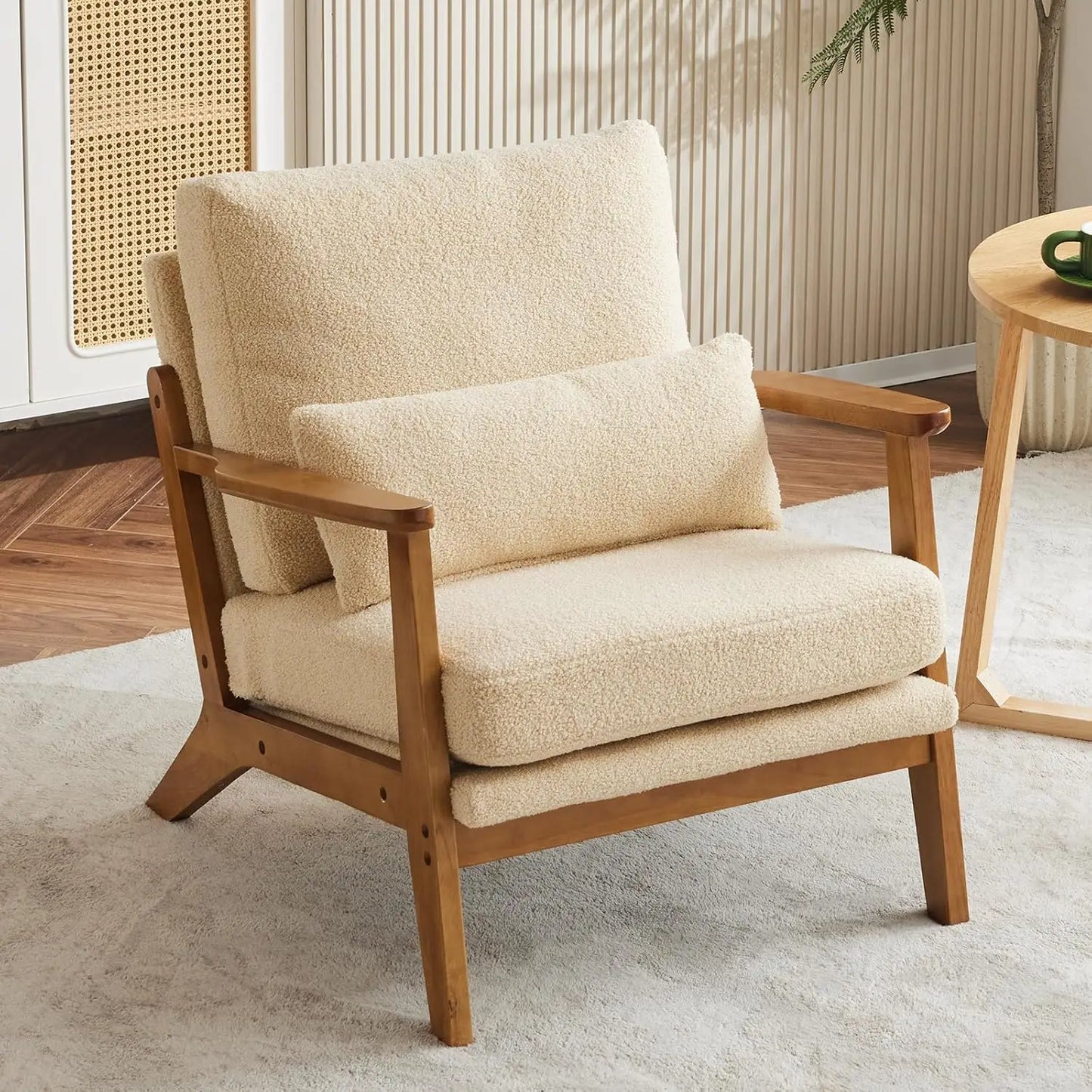 Mid-Century Modern Lounge Chair With Wide Armrests Fleece